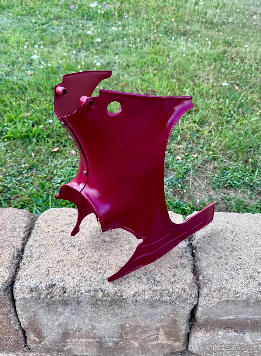 Jawa ČZ 125 175 kývačka - podsedlové plechy