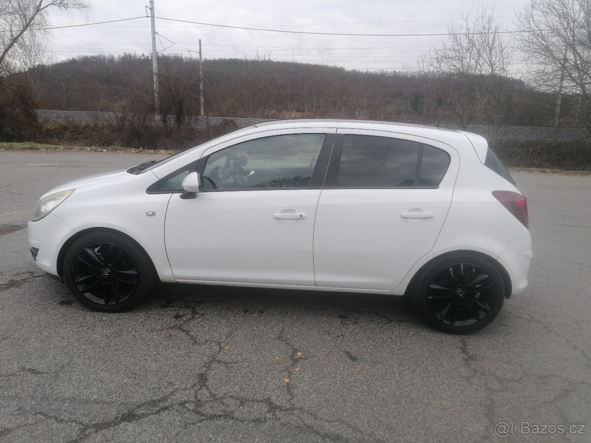OPEL CORSA 1,4 16V 74kW SPORT