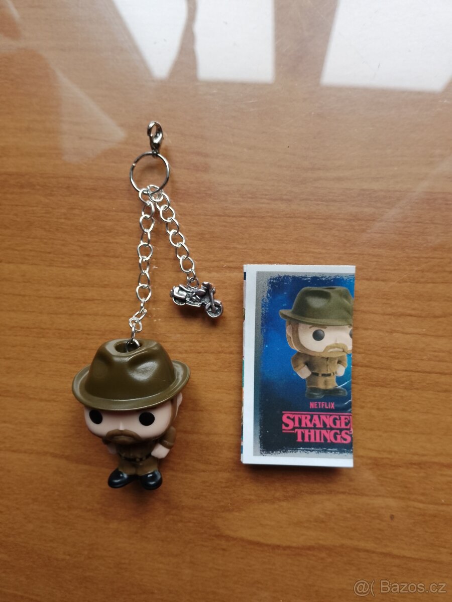 Stranger Things Kinder Joy klíčenka