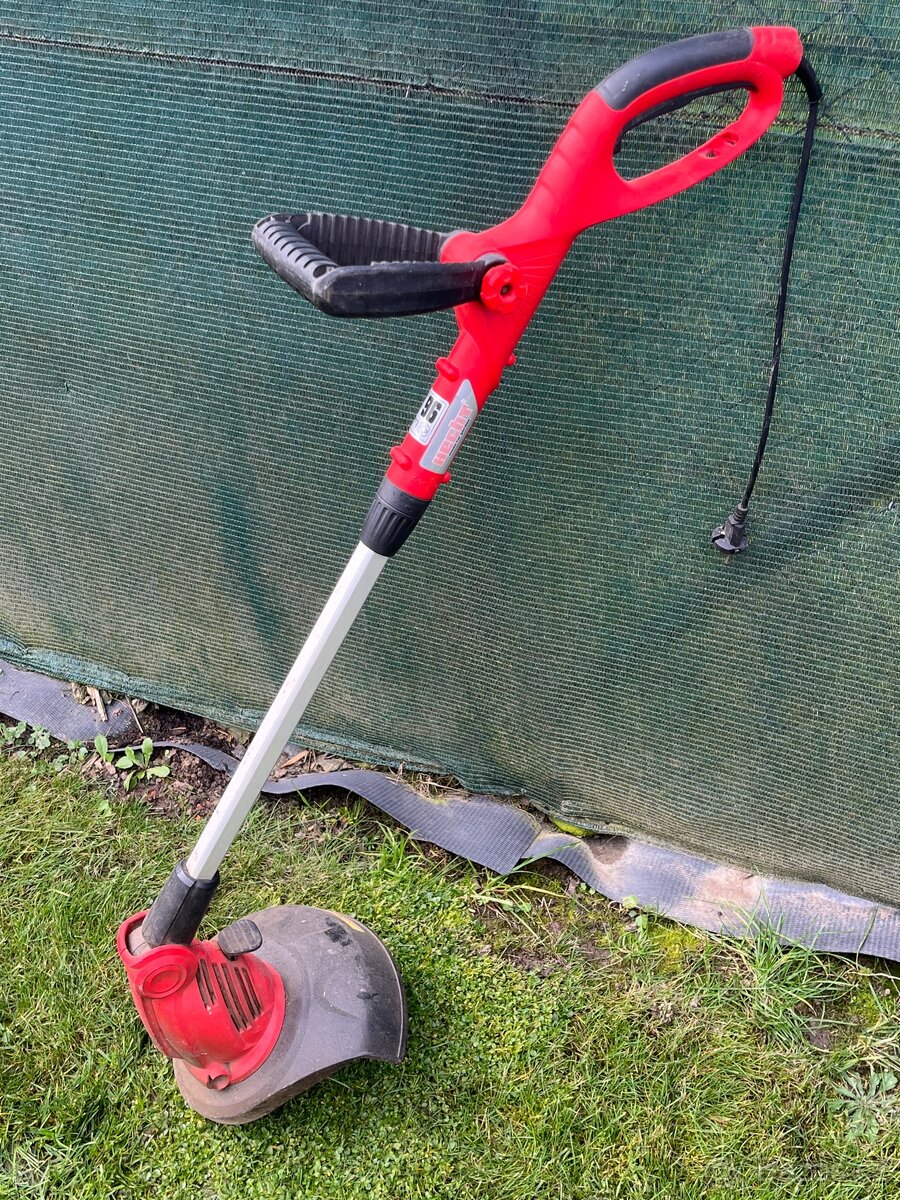 Strunová sekačka Hecht