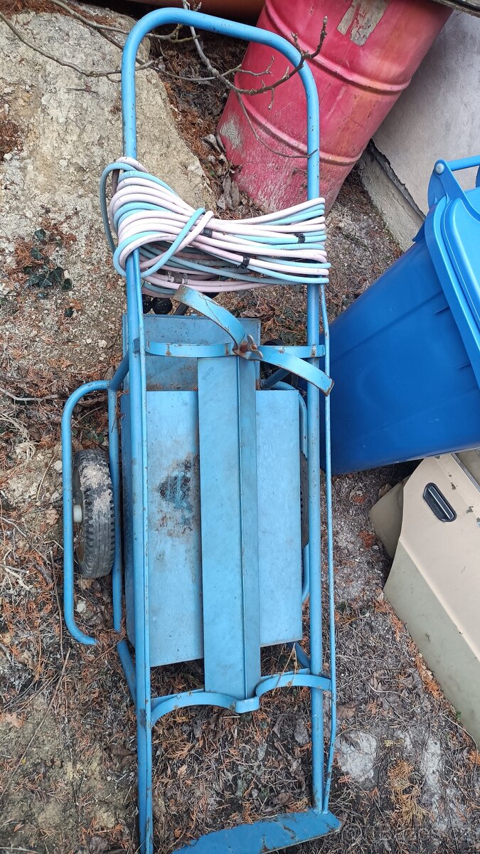 Manipulační vozík na Atogen