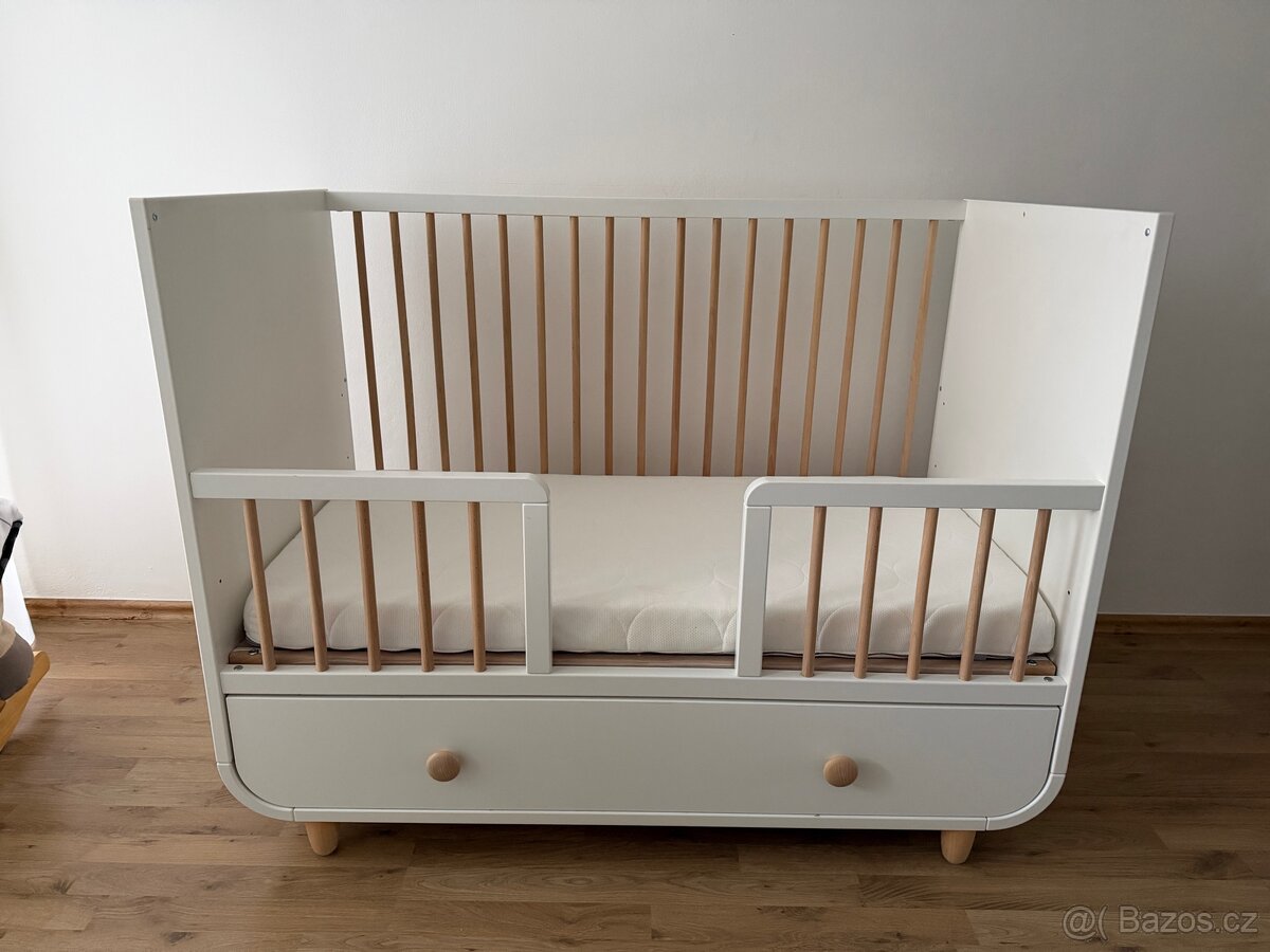 Postýlka Ikea Myllra