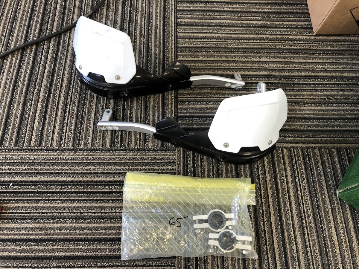 Blastry, chtaniče páček, kryty páček