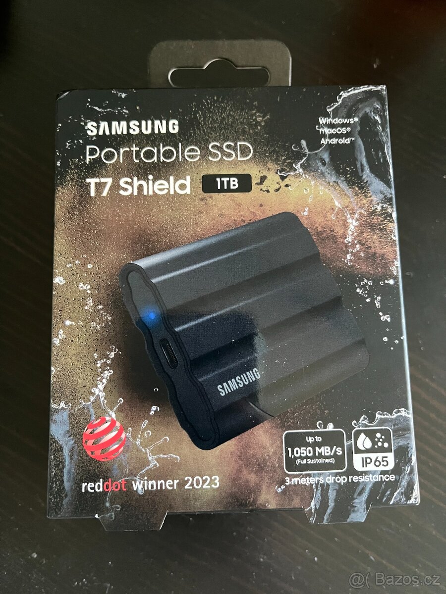 Prodám Samsung Portable SSD T7 Shield 1TB v černé barvě