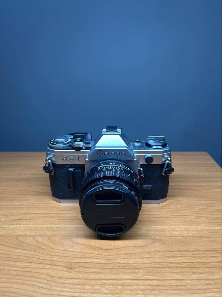 Canon AE-1 + 50mm f/1.8