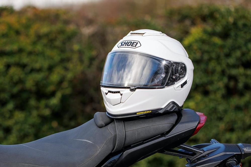 Shoei GT Air 2 bílá XL 61-62