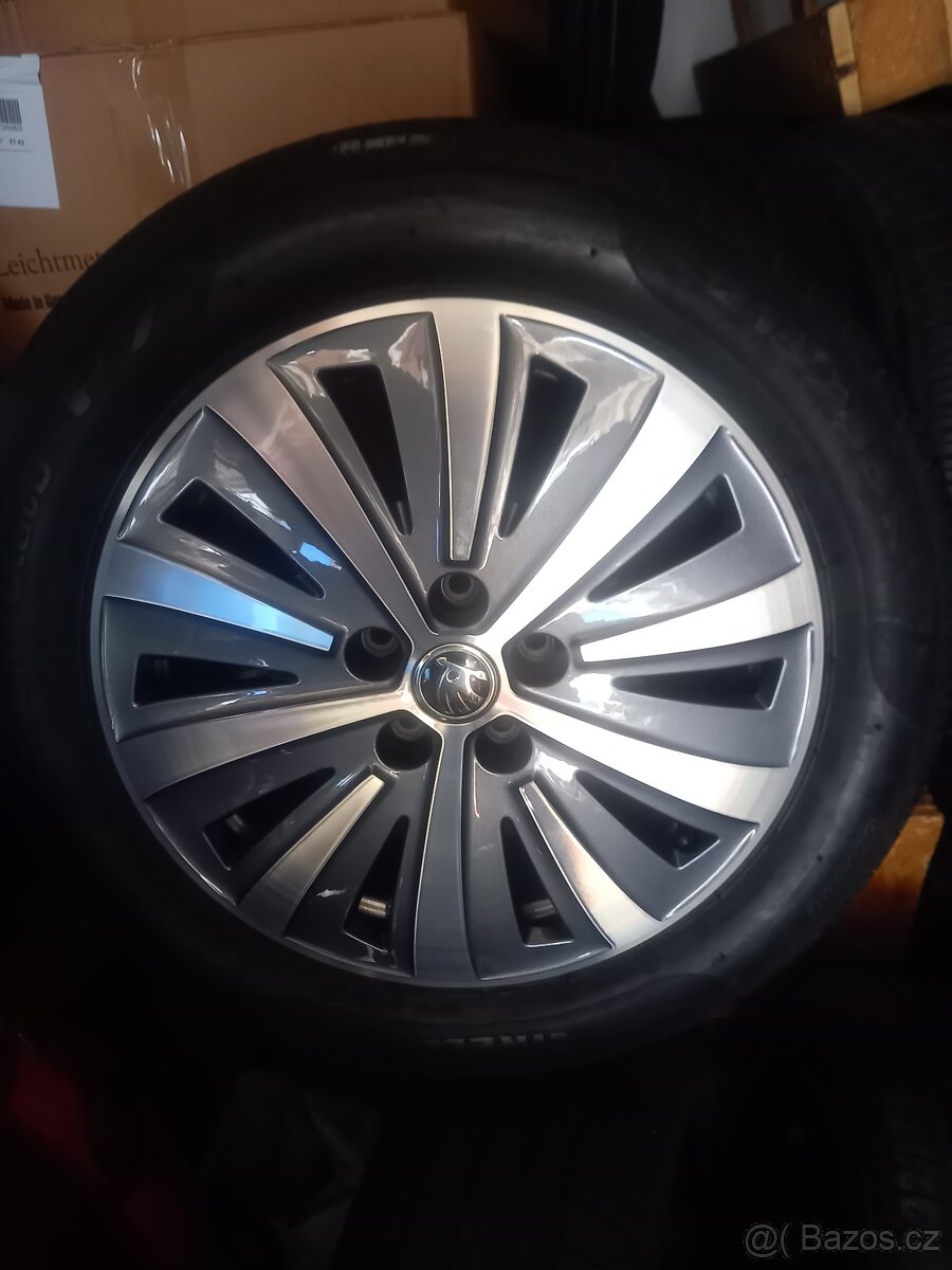 NOVÝ letní alu komplet Š.Superb III,VW Passat B8-215/55R17 P