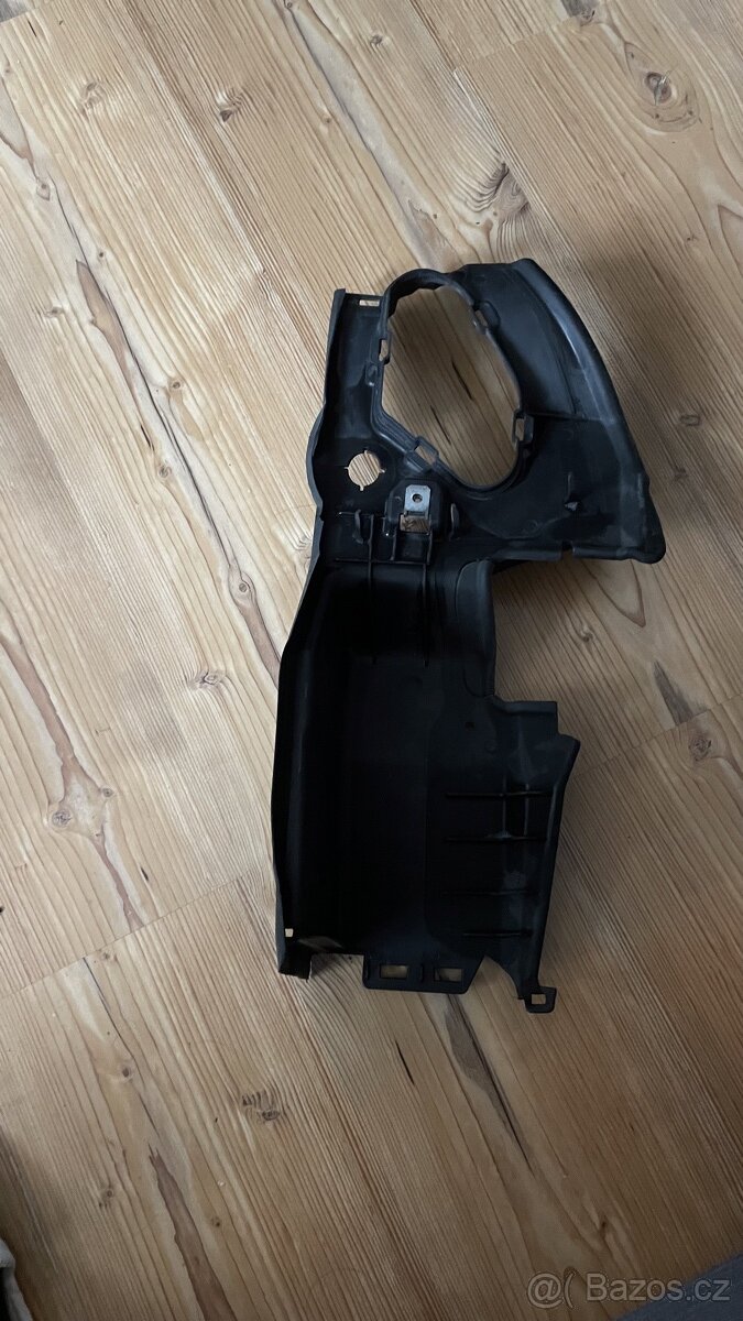 BMW E60 M-paket vedení vzduchu pravé