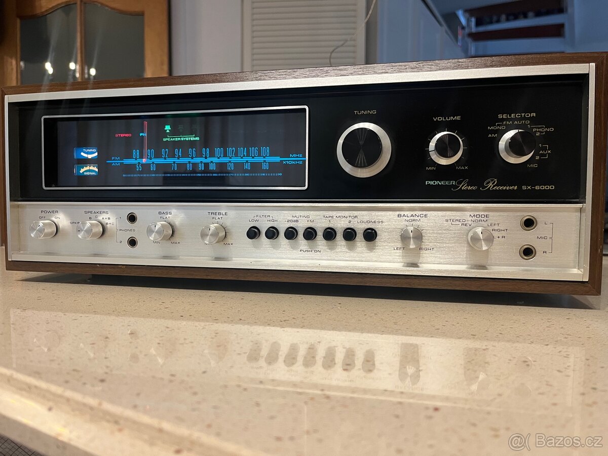 Vintage receiver Pioneer SX 6000 top stav