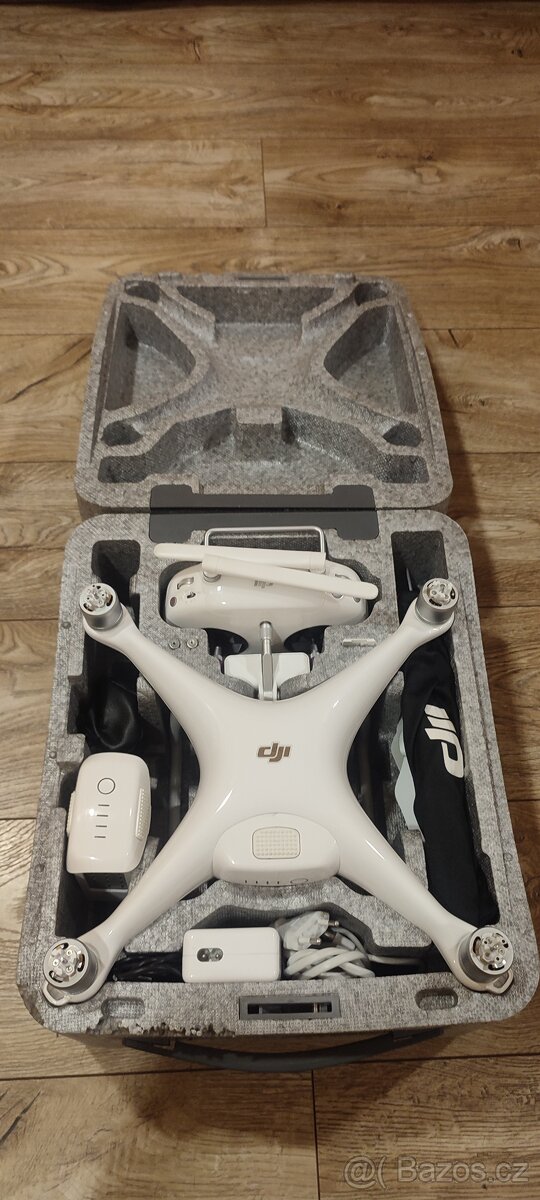 DJI Phantom 4 Bohatá výbava.