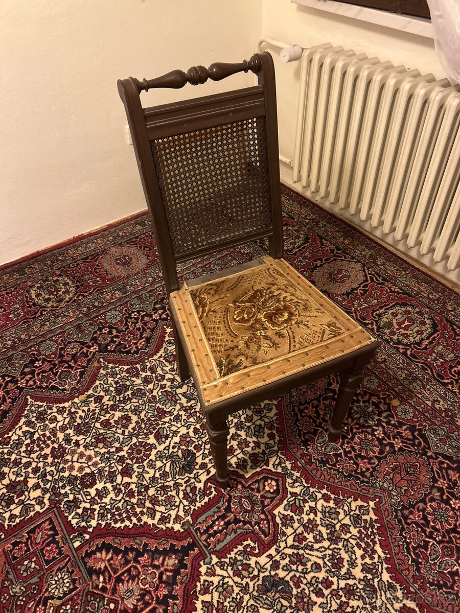Starožitná židle