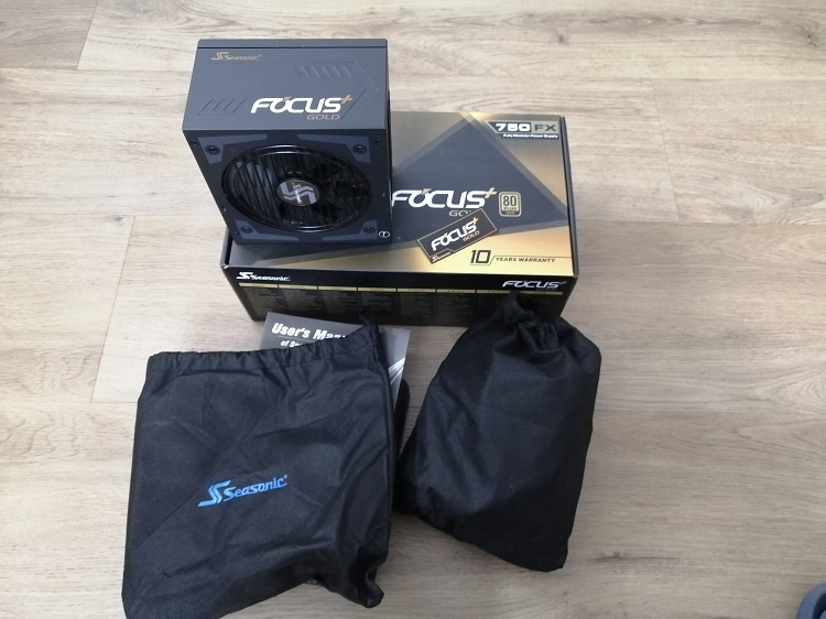 SEASONIC FOCUS PLUS GOLD 750 W 80 PLUS GOLD Plně modulární