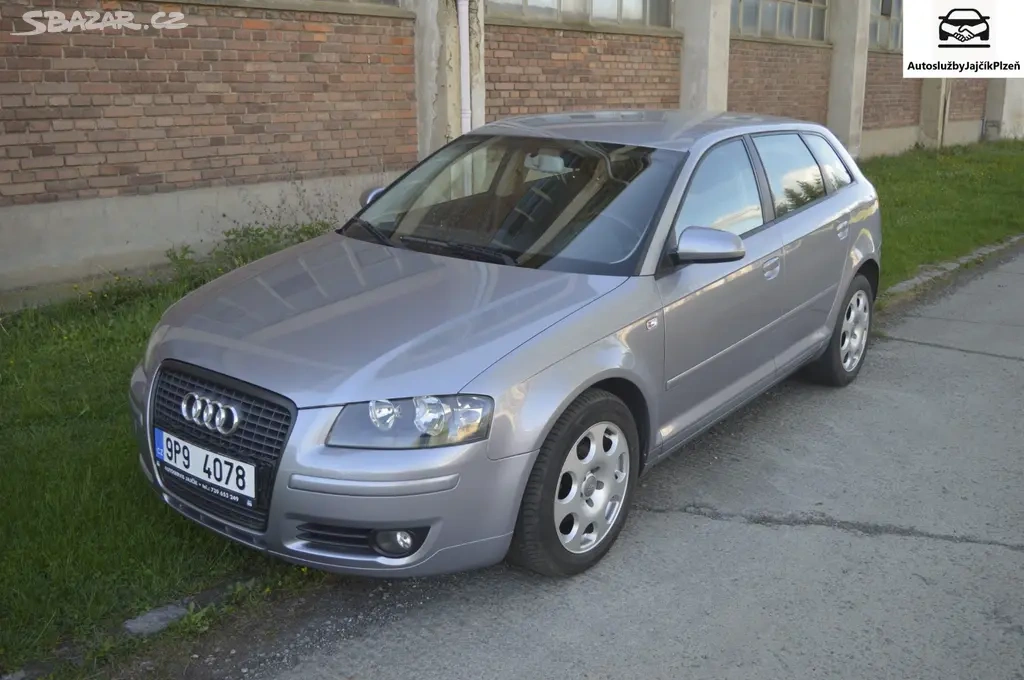 Audi A3 sportback 1,6 85kw benzin ,webasto