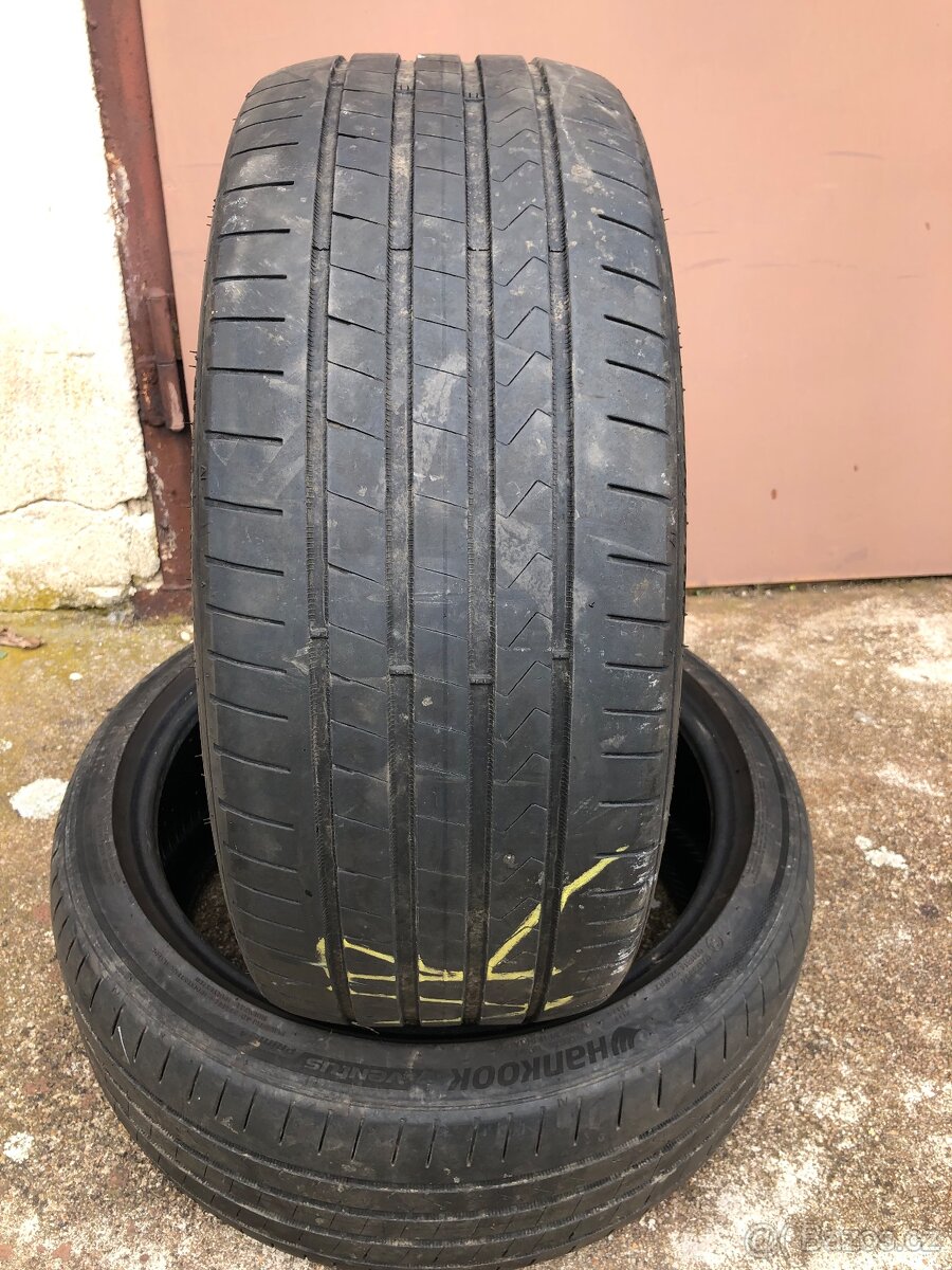 Letní pneu 225/40/18