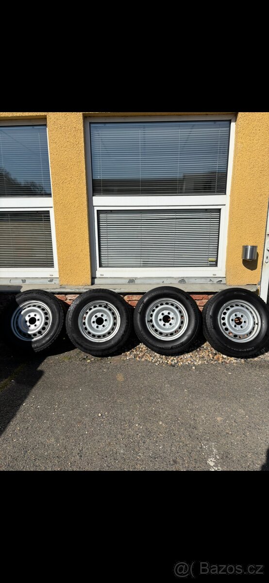 Kola, plechové disky MB Sprinter nebo VW Crafter + pneu