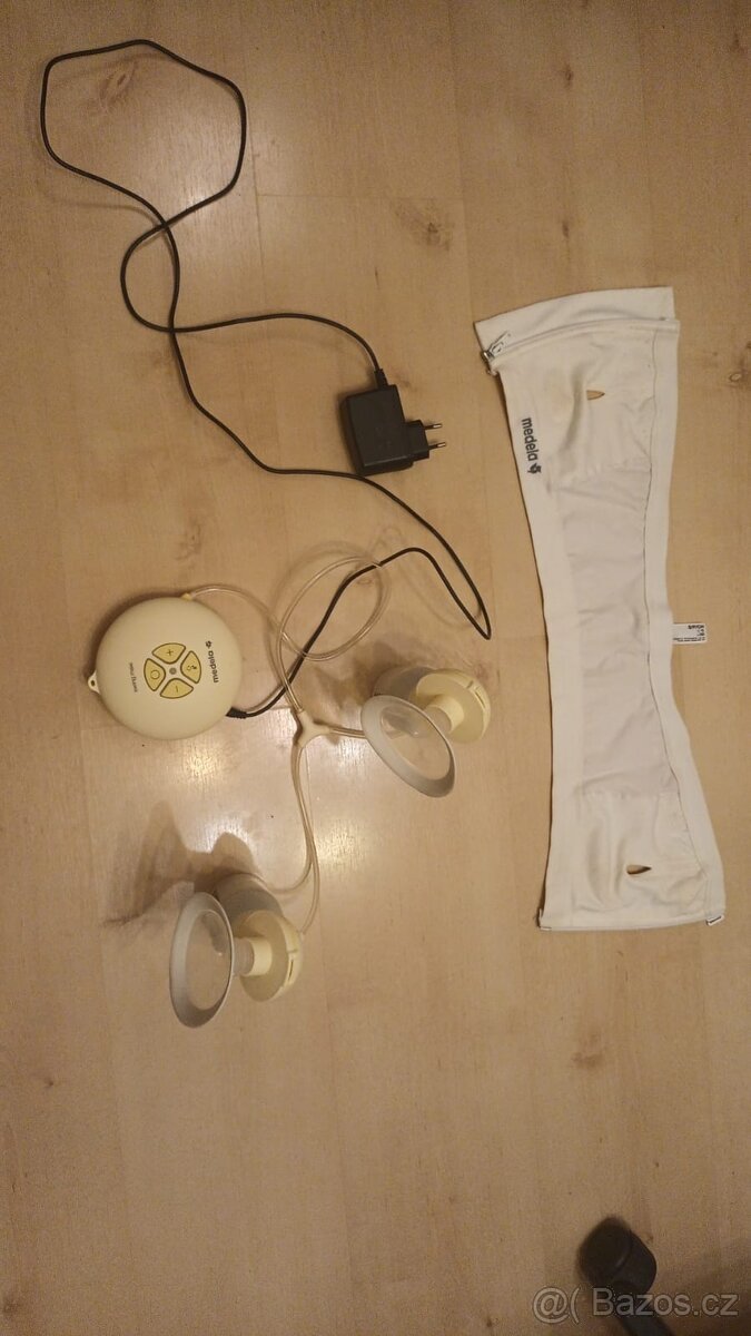 Dvojitá elektrická odsávačka mléka Medela