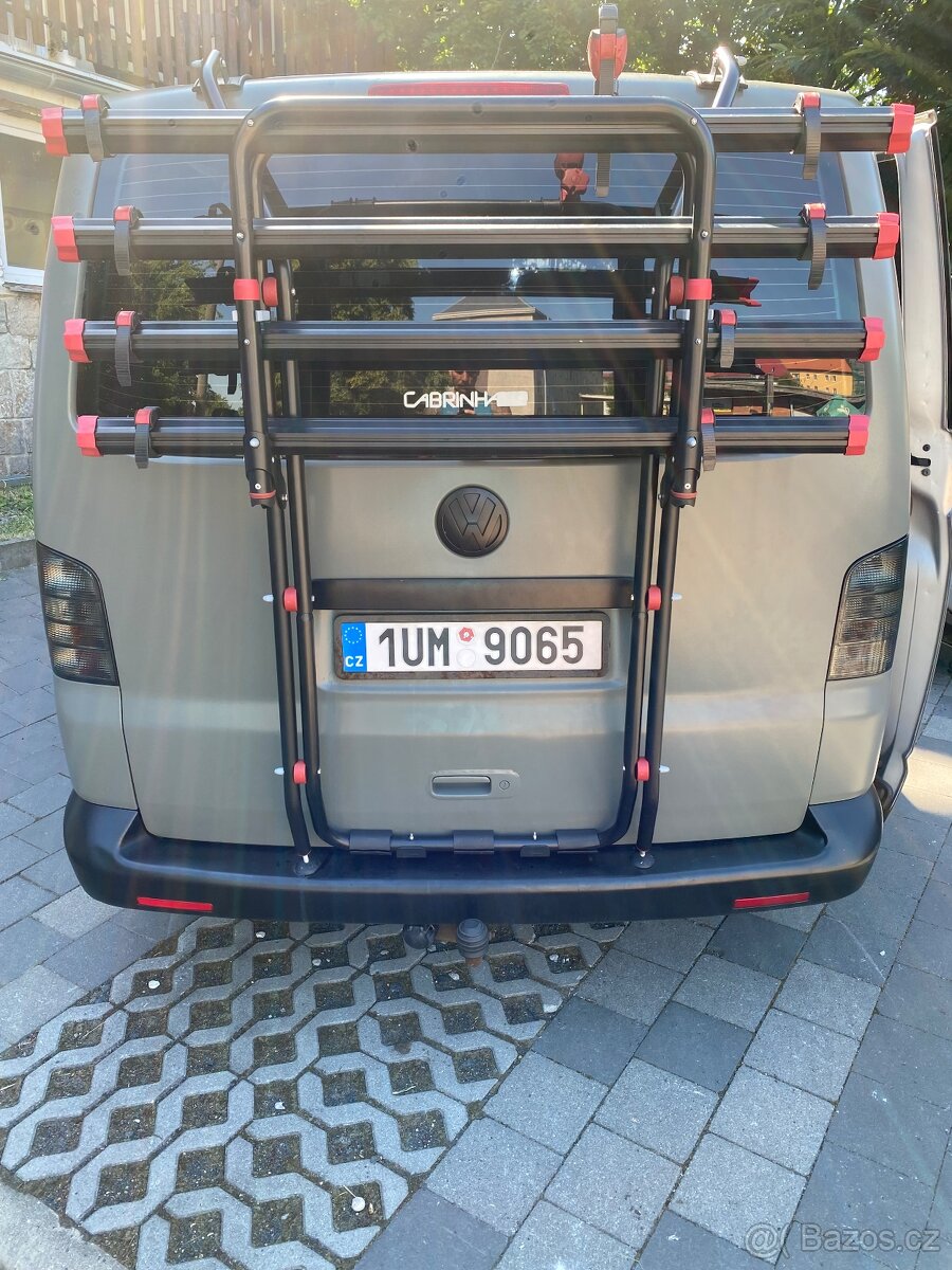 Nosič na čtyři kola pro VW T5 - nový černý komaxitový nástři