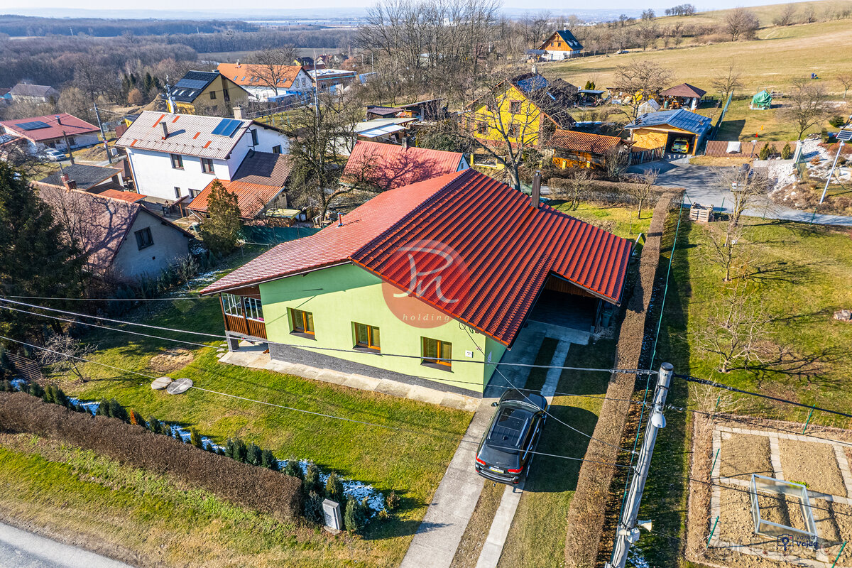 Prodej rodinného domu s úžasným výhledem a perfektní dostupn