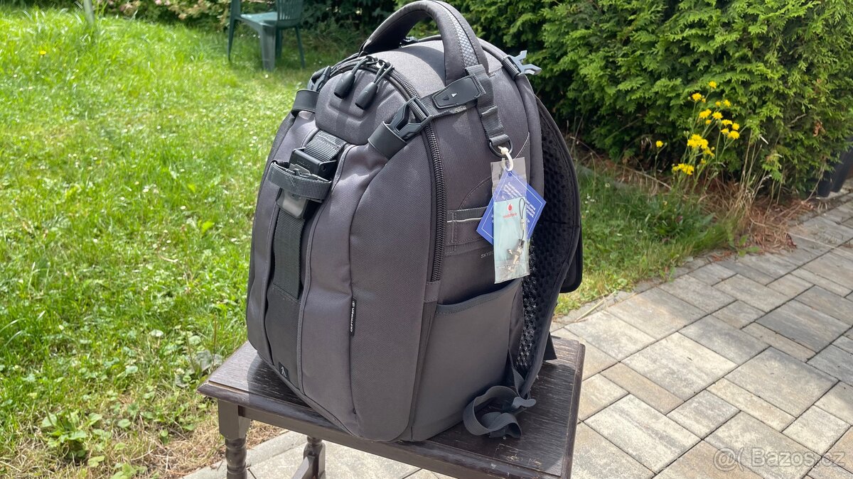 Fotobatoh Vanguard Skyborne 49, pro DSLR + notebook
