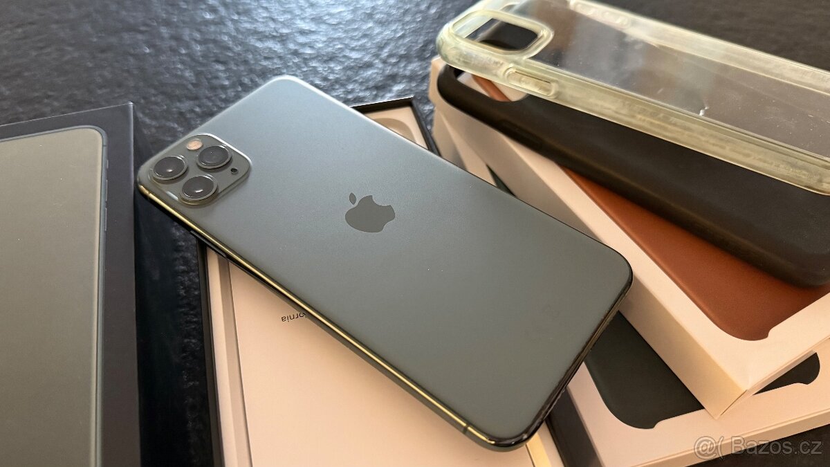 iPhone 11 Pro Max 256 GB + originální příslušenství