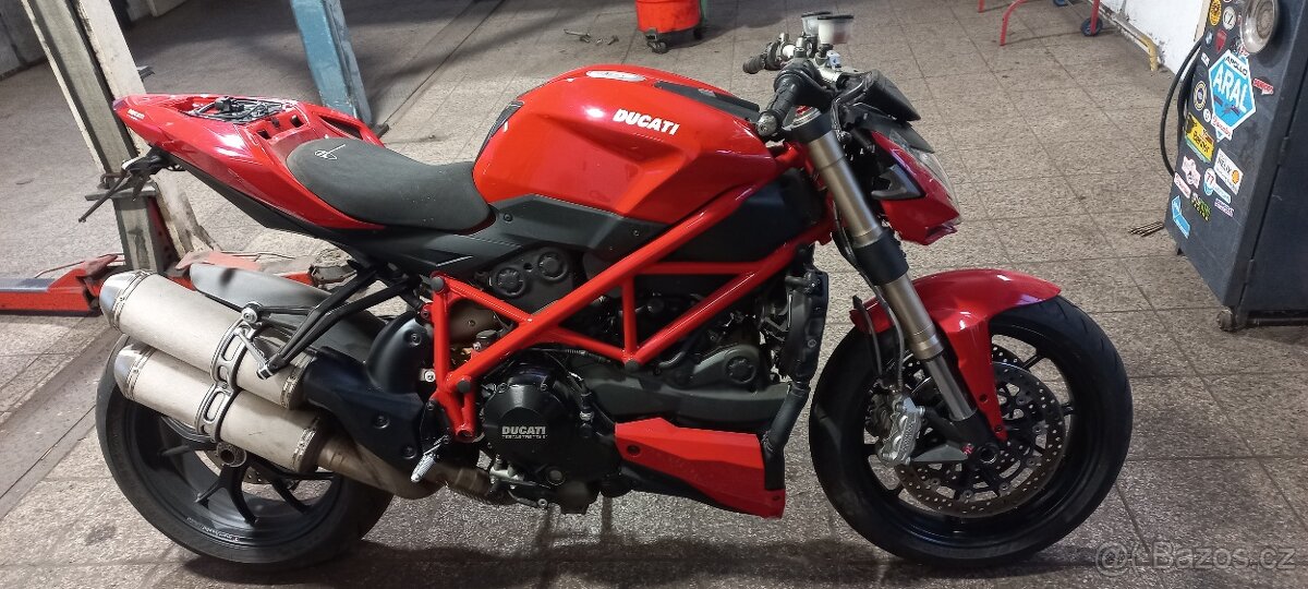 DUCATI STREETFIGHTER 848 HAVAROVANÝ