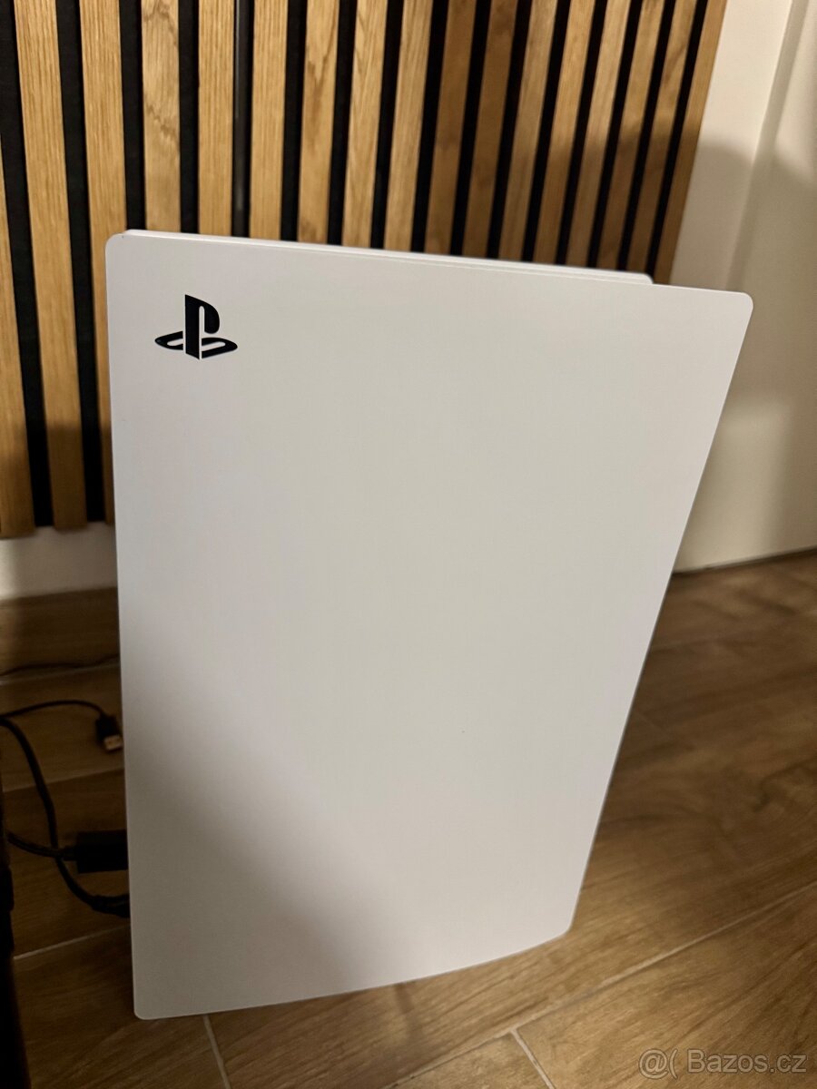 PlayStation 5 + ovladač DualSense