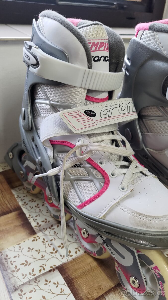 Dívčí/dámské kolečkové brusle