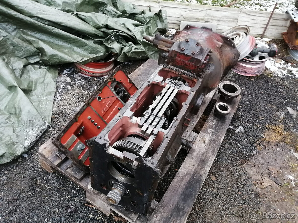 Převodovka ZETOR 7011 s řízením a řazením