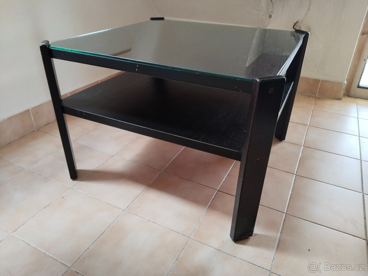 Konferenční stolek