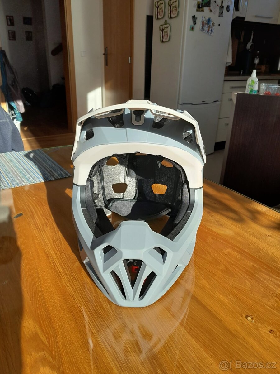 Integrální přilba