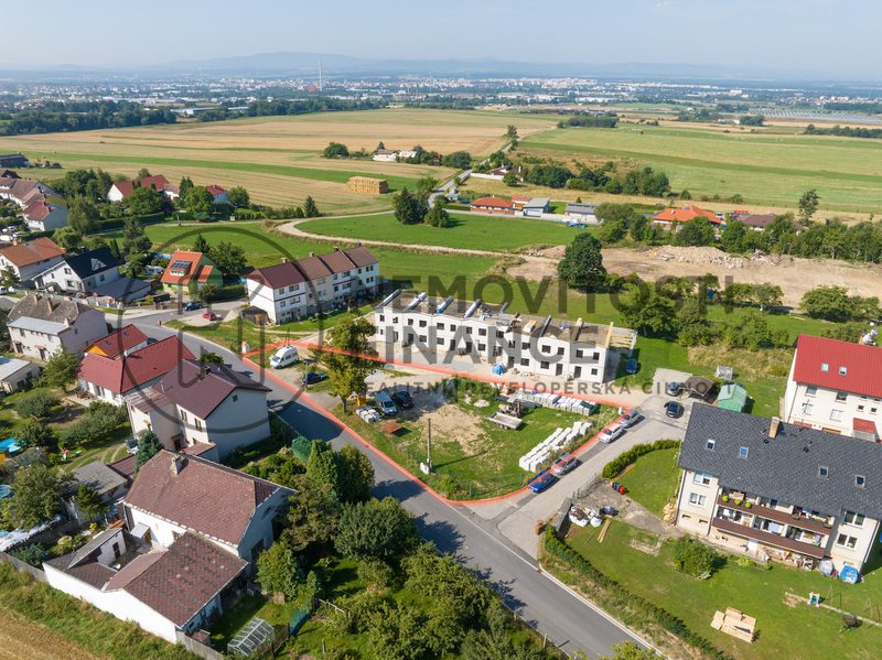 Prodej stavebního pozemku o celkové ploše 1023 m2, obec Hůry