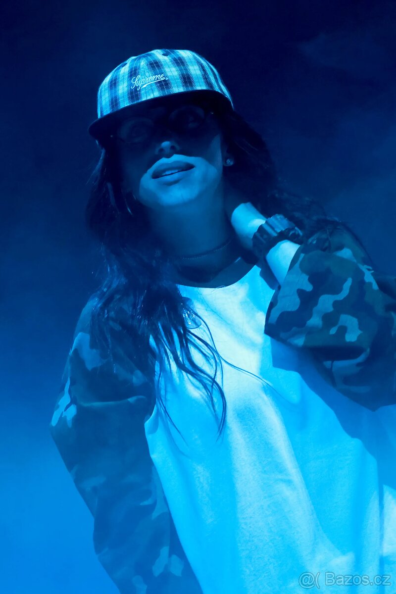 BILLIE EILISH