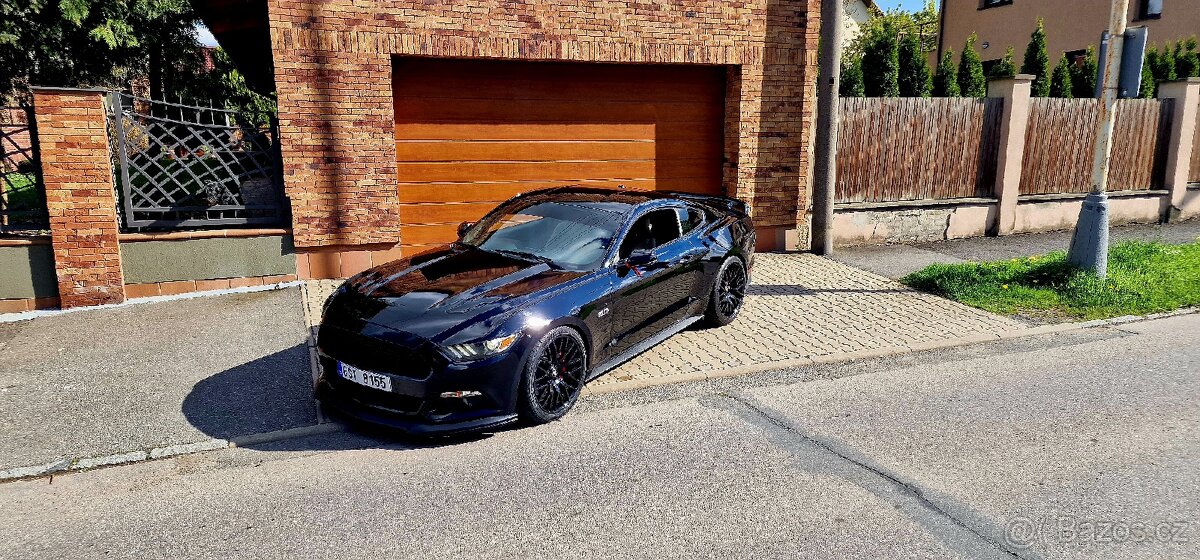 Ford Mustang 5.0 GT 324kw Manuál (368 Kw)