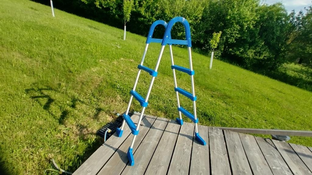 Bazénové schůdky 0,91m