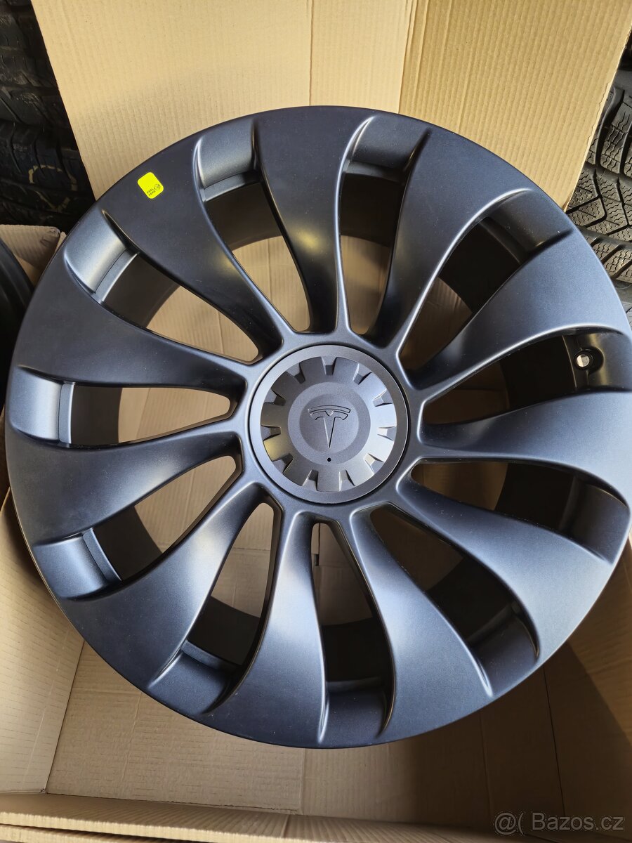 5x114,3 r21-Originalni sada Tesla Y-Nové nepoužité