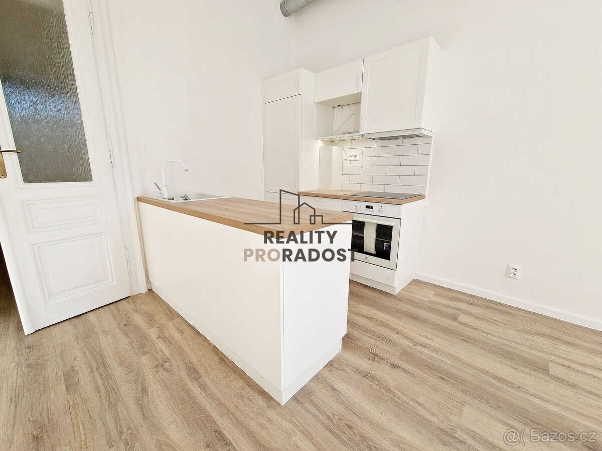 Pronájem zrekonstruovaného bytu 2+kk, 67,80m2, na ulici Anto