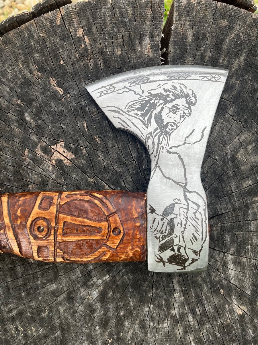 Leptaná sekera Thor