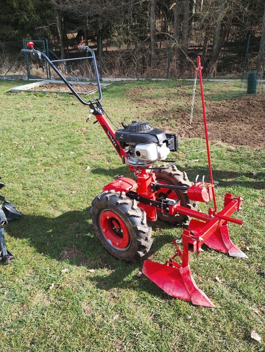 malotraktor Tera Vari s motorem Honda