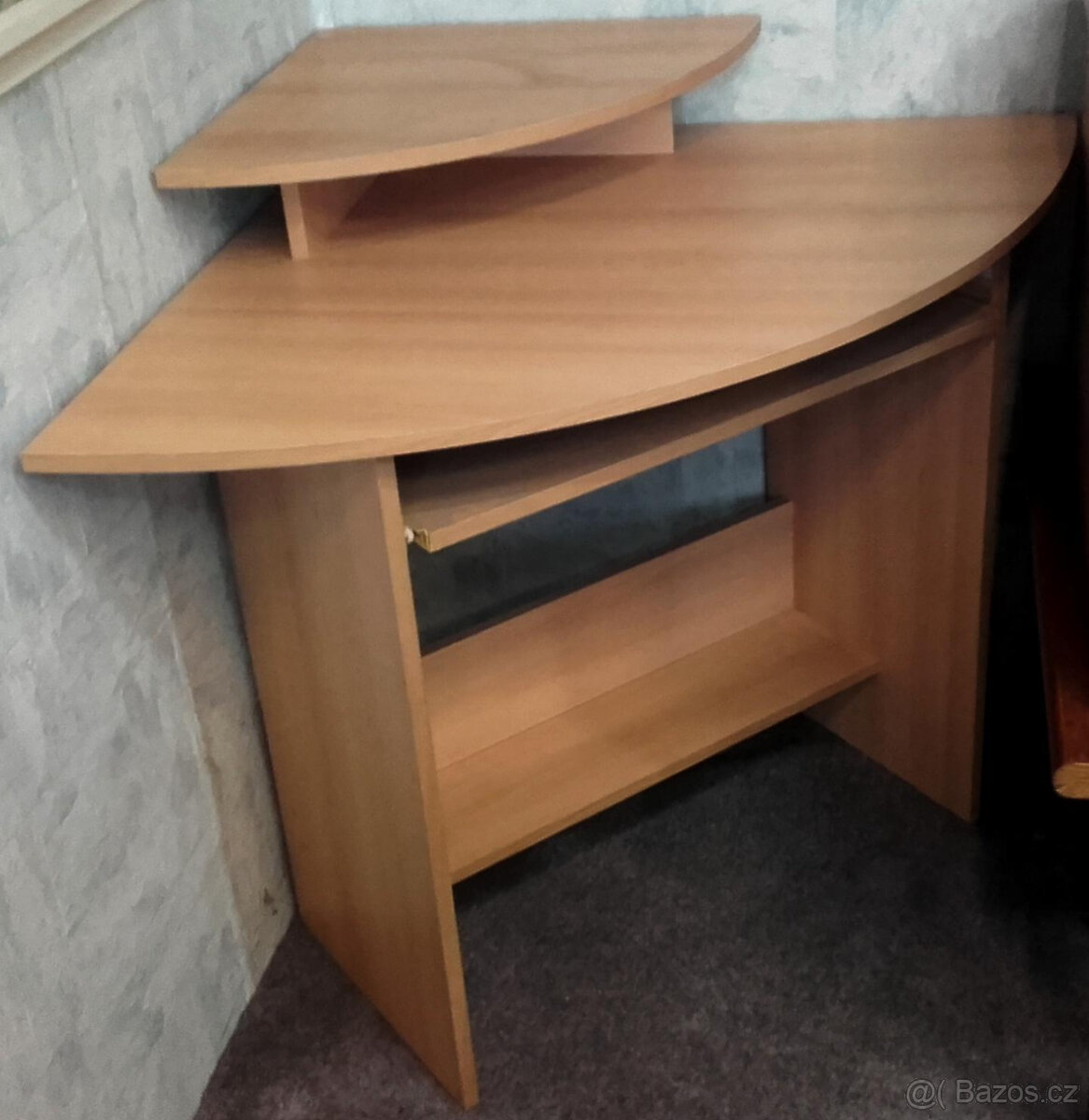 2 pracovní nové ROHOVÉ stoly PC 90x90/75-85v.s výsuv.a polic