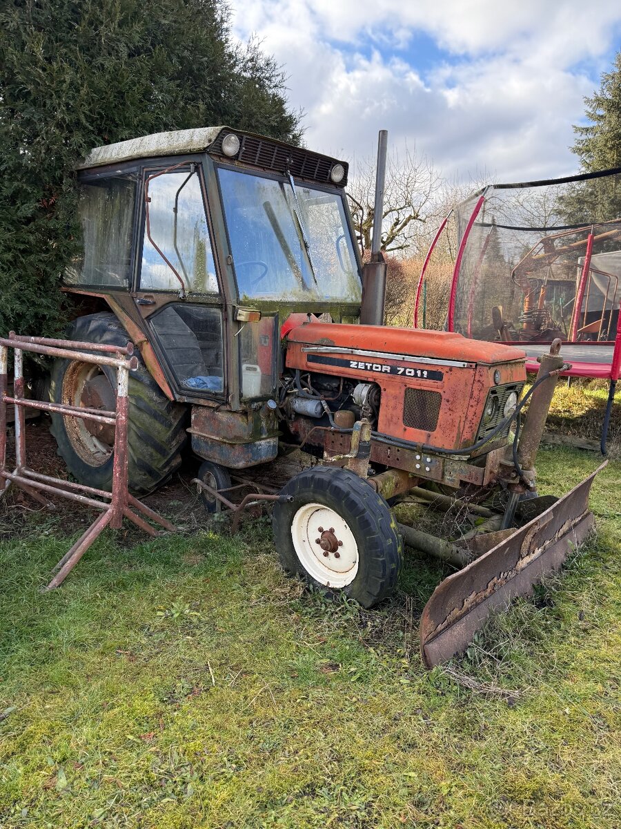 Zetor 7011