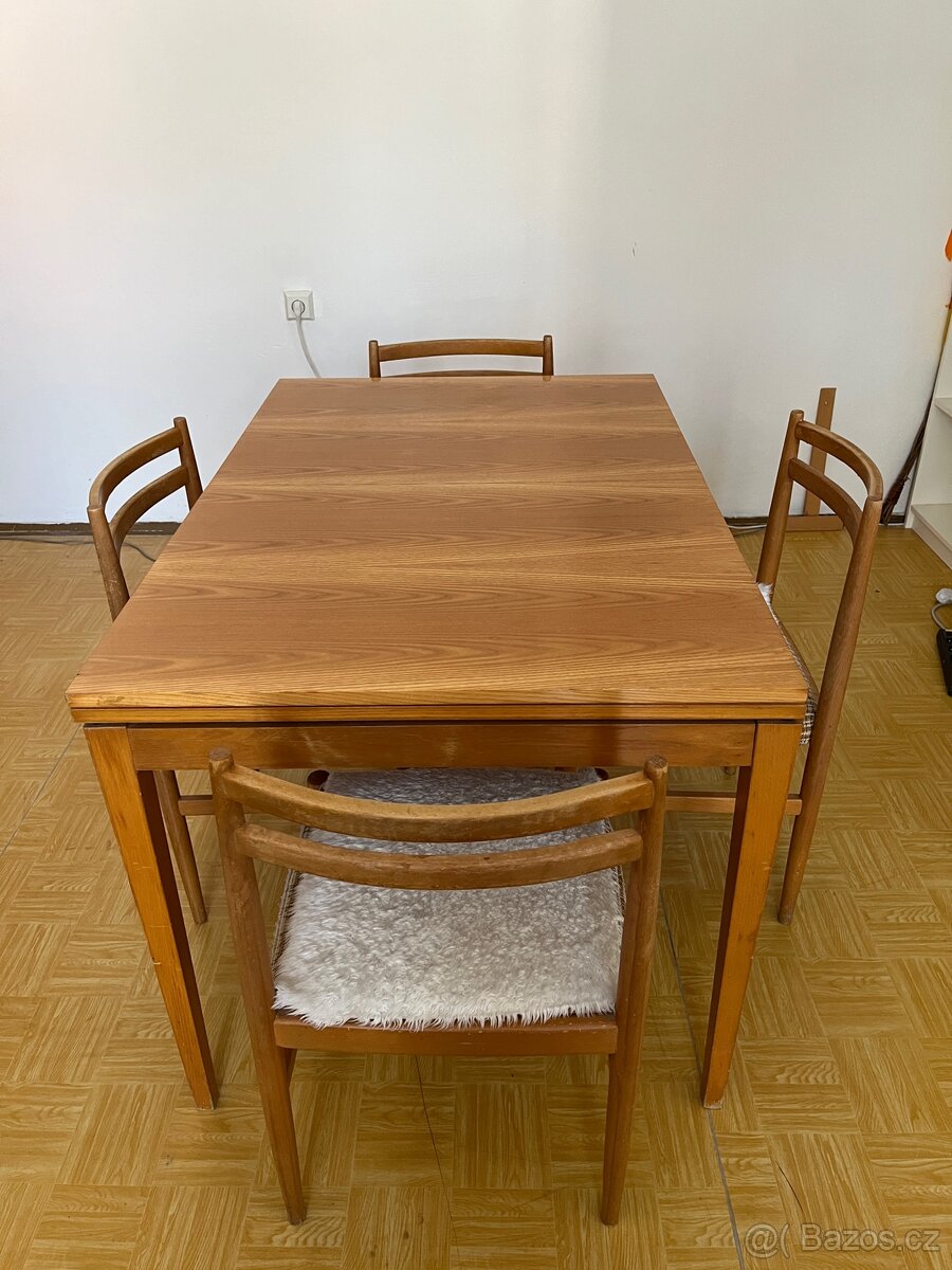 retro jídelní stůl + 4 židle Jitona