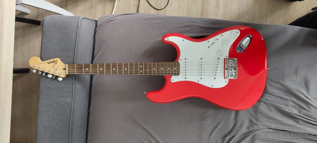 El. Kytara Stratocaster + Kombo 10W