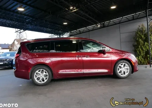 Chrysler Pacifica Combi