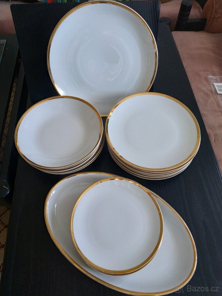 Sada talířů z porcelánu - závod Nová Role, ČSSR