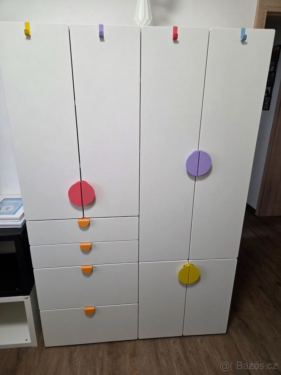 Dětská šatní skříň