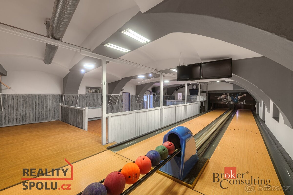 Prodej, komerční/obchodní prostory, 372 m2, U Elektrárny 794