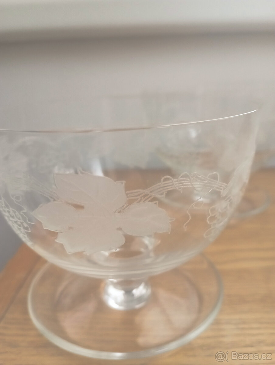 Skleněné misky na dezerty