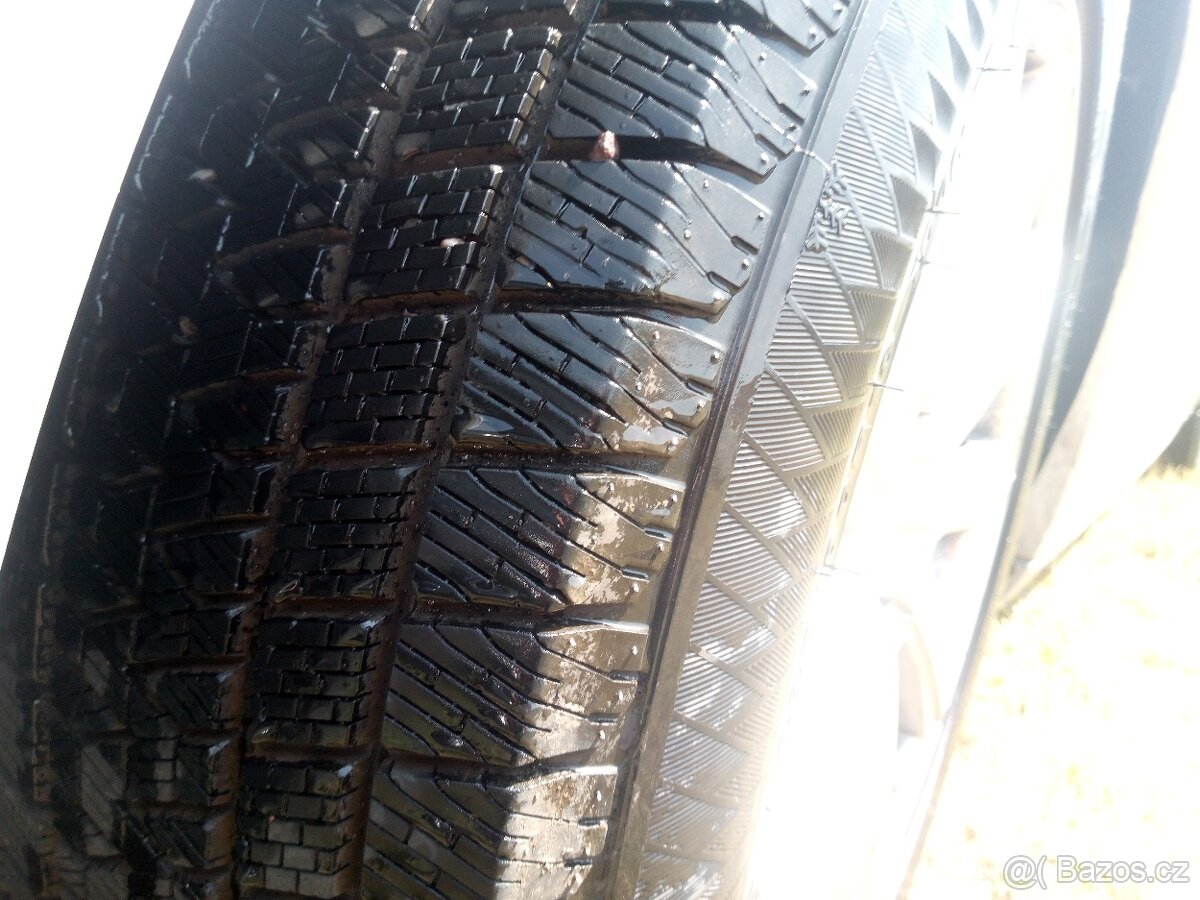 Prodám Chrysler 300C R.V.2007 3.0 nafta 160kw