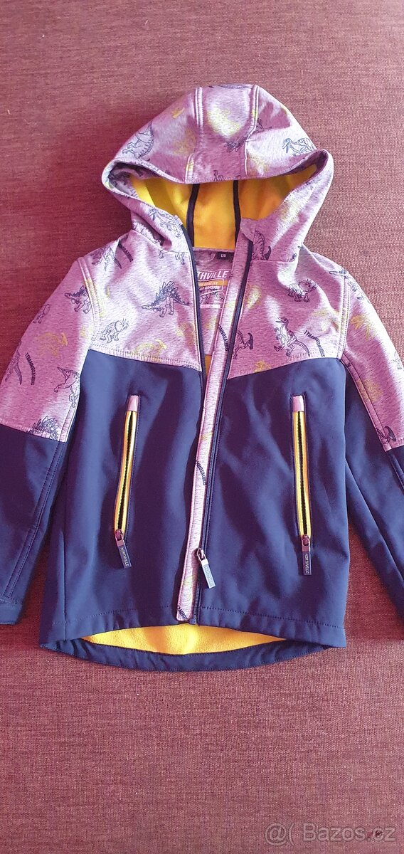 podzimní bunda a mikina