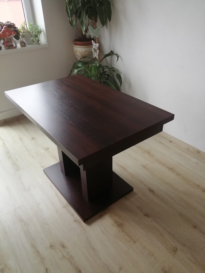 jídelní stůl rozkládací